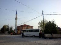 Deresinek Camii ve Çeşme